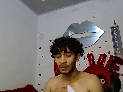 Caius_fox Chat XXX in diretta