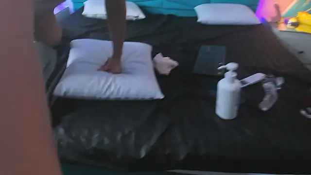 _Cherry_fox Adlı Modelin Canlı XXX Sohbeti