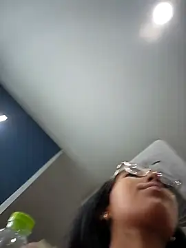 Chat XXX en directo de SheenaBrooke