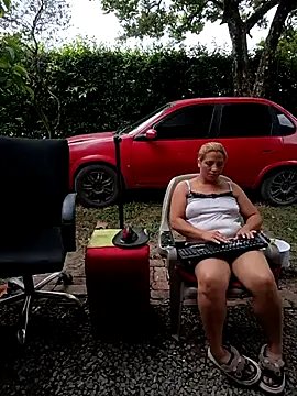 hotandfierylatinos2023 Adlı Modelin Canlı XXX Sohbeti