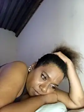 MiZzCreator: онлайн-секс-чат