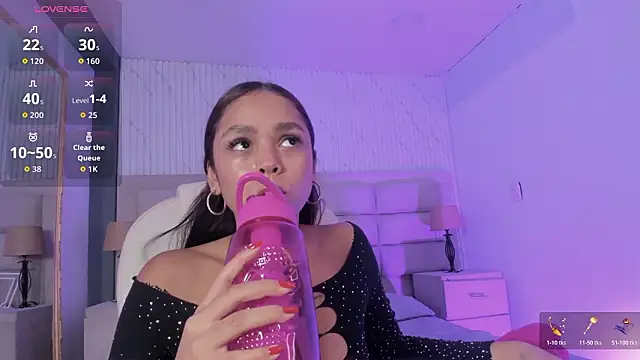 CarolineFyre's Live XXX Chat