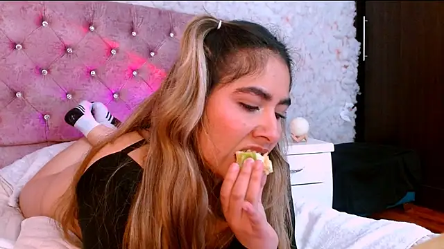 แชท XXX สดของ Sofiazaf_