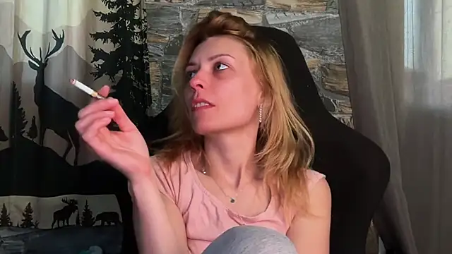 karo123421 Adlı Modelin Canlı XXX Sohbeti