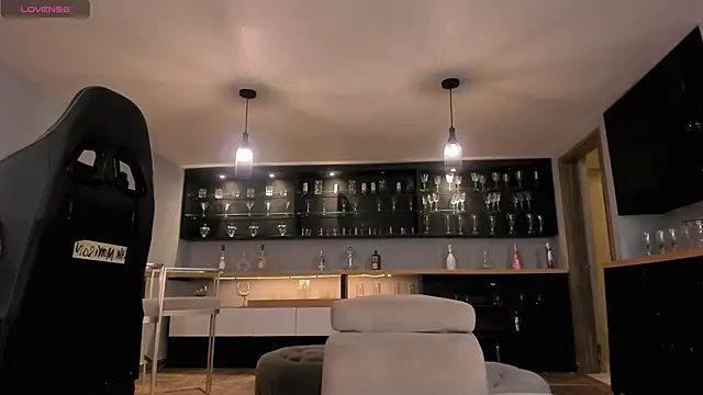 KylaMorrison live XXX chat