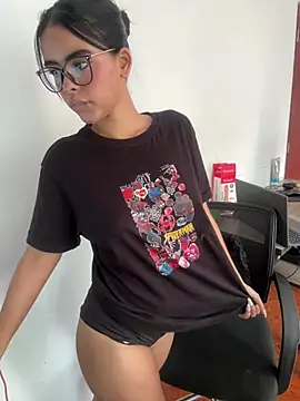 kitty_rousse01's Webcam Show