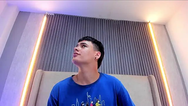 BenitoSaenz 现场XXX聊天