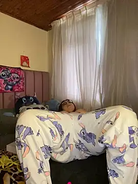 CoraVibesのライブXXXチャット