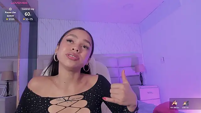 Онлайн чат XXX CarolineFyre