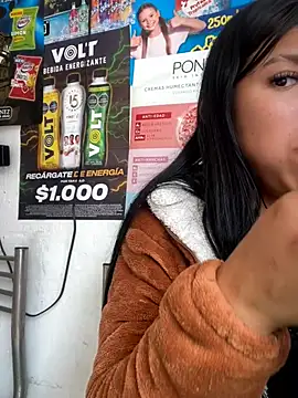 Chat XXX ao vivo de emily_rosse04