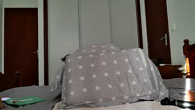 แชท XXX สดของ Renattasweetboobs