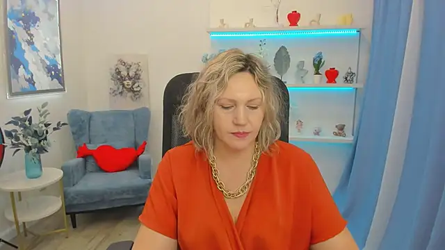 NinaStarle 现场XXX聊天