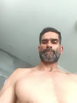 miua37 Show in webcam