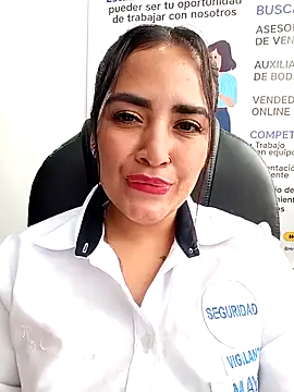 MAYE__13 – Naživo XXX chat