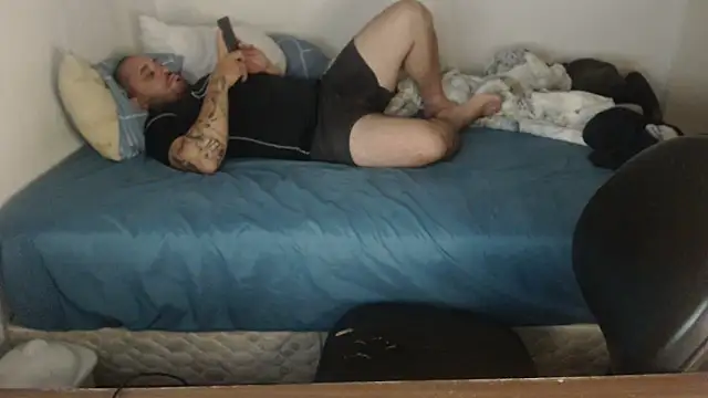 Show modela drlluis na web-kameri