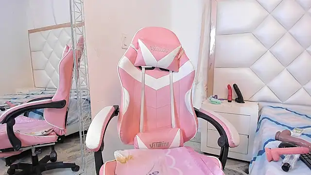 michelleblair1 webcam show