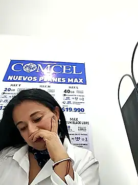 Luna--7 – Naživo XXX chat