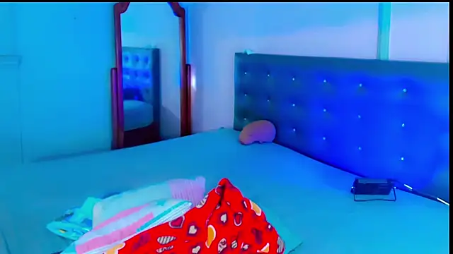 Chatroom XXX en direct de malahya_