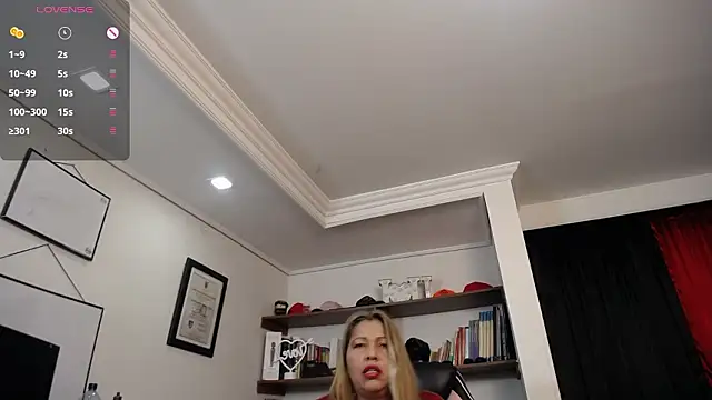 Chat XXX en directo de LiaTaylorr