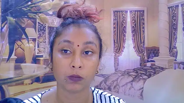 IndianSexyButt Live XXX-Chat