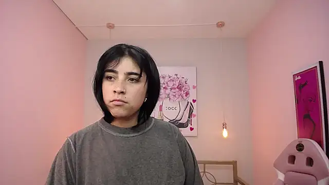 Adri_gomez_x – Naživo XXX chat