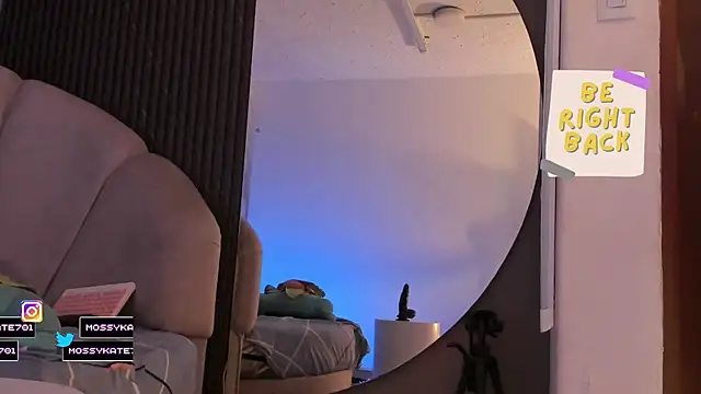 Katemoss70 live XXX chat