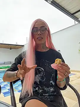 miss_tatiana_ Adlı Modelin Canlı XXX Sohbeti