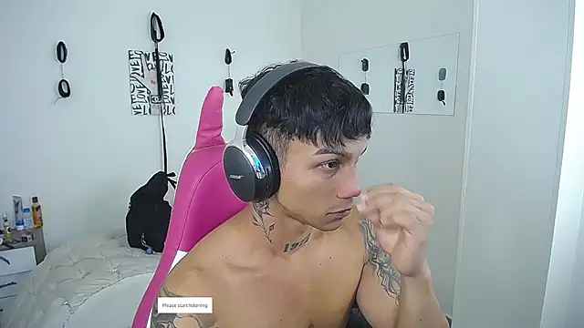 Leonard_Price Live XXX Chat