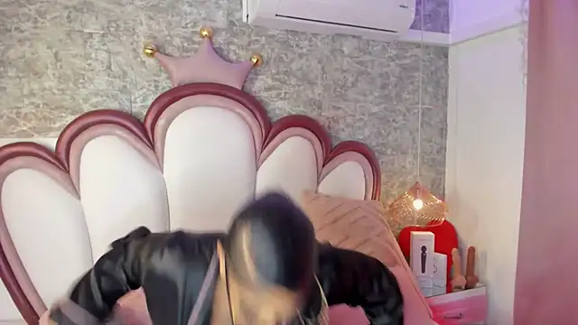 Mia_Jansenのウェブカメラショー