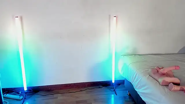 RossMildrey's Live XXX Chat