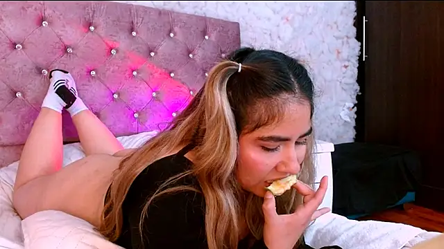 Онлайн чат XXX Sofiazaf_