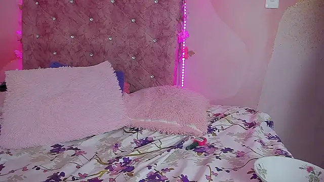 Онлайн чат XXX kataleya_valente