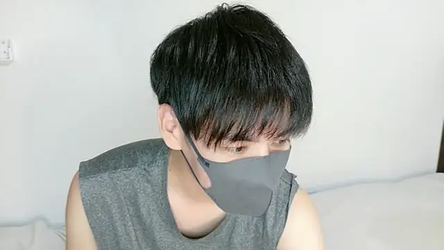 Chatroom XXX en direct de itsme_LEON