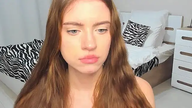 Chat +18 de Erica_Kiss ao vivo