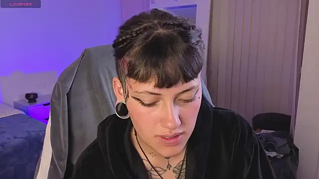 Онлайн чат XXX _sharlotte777