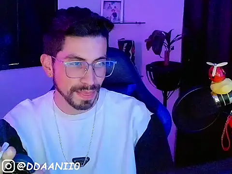 ddaanii0 Webcam Show