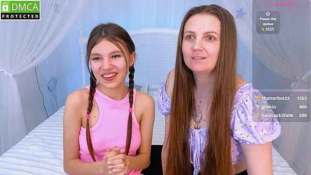 Chat +18 de Little__Lunaa ao vivo