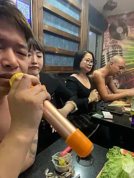 xiaotiantian-10: διαδικτυακό σόου στην κάμερα