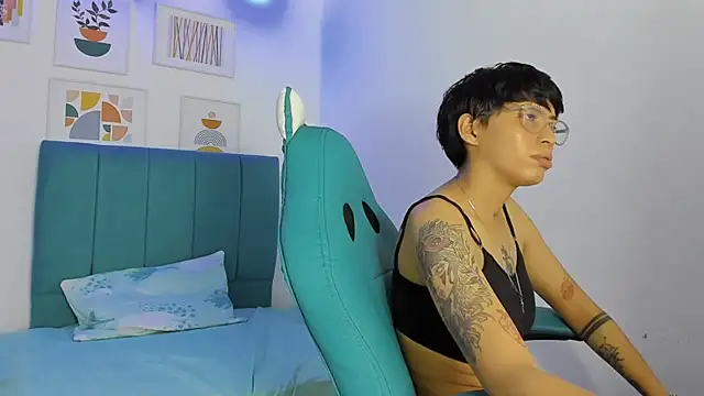 ivyheat3n Live XXX chat