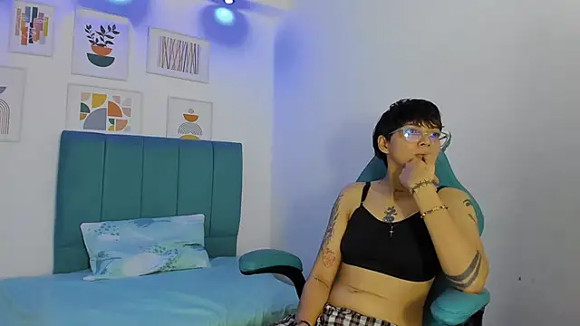 XXX chat uživo modela ivyheat3