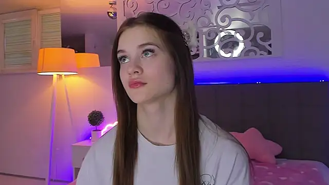 Chatroom XXX en direct de LuisaClover