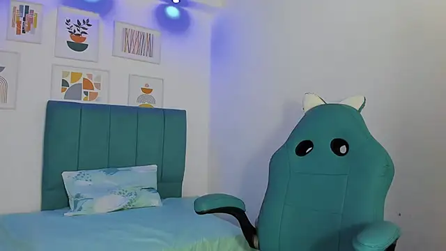 ivyheat3 Adlı Modelin Canlı XXX Sohbeti