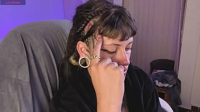 _sharlotte777 即時 XXX 聊天