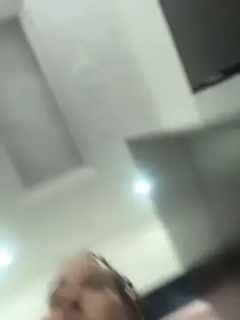 SweetieSinXXX: онлайн-секс-чат