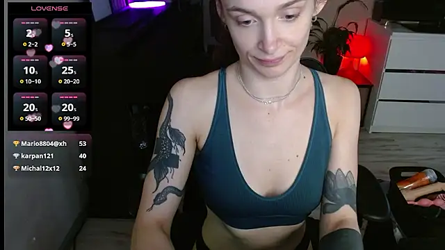 Pokazy przed kamerką – __Leyla__