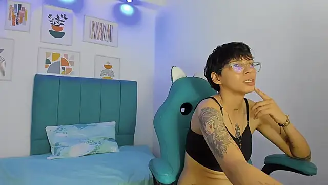 ivyheat3's Live XXX Chat