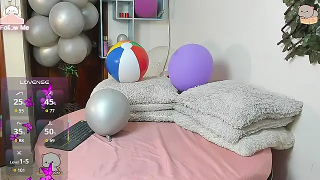 DestinyHills' Live XXX Chat