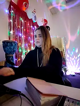 Juicy_PeachLux's Live XXX Chat