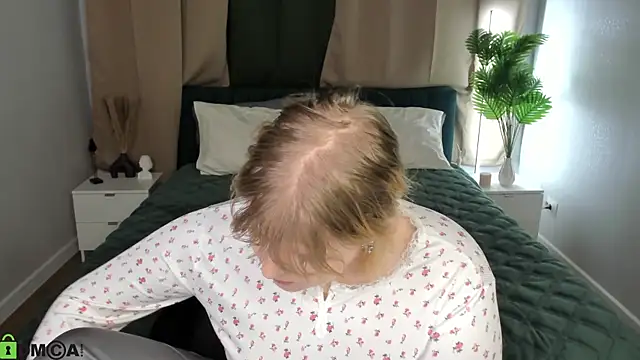 luna_c0ra's Live XXX Chat