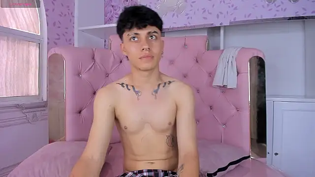 Chat +18 de Dani_rivass ao vivo